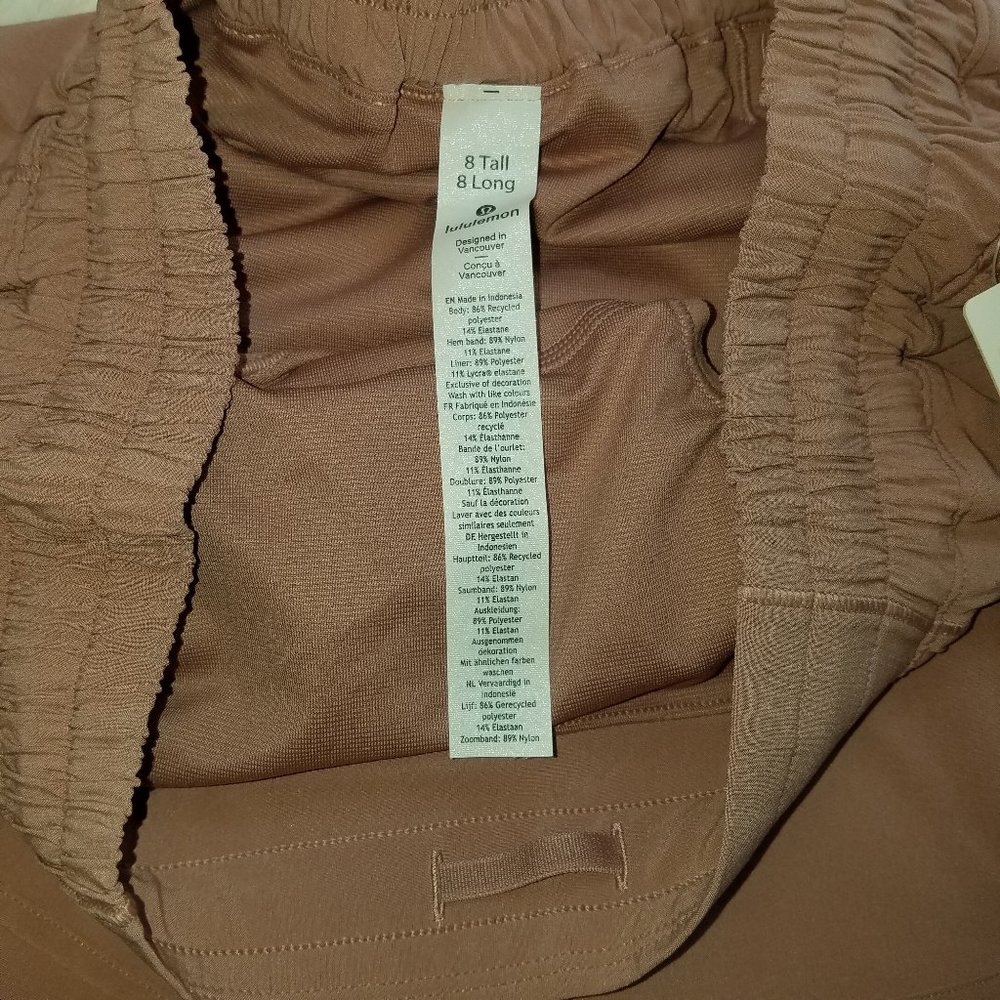 Lululemon copper coil hotty hot short size 8 NWT - Picture 6 of 10